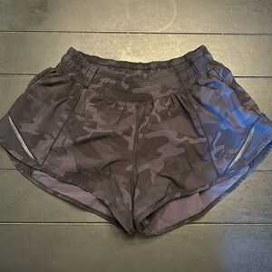 Black camo hotty hot shorts